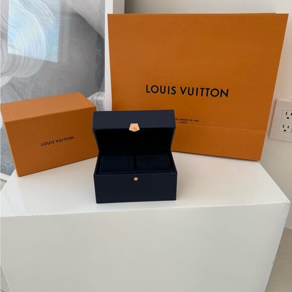 Authentic Louis Vuitton Watch Leather Case, Gift Box and Shopping Bag Brand New - Picture 1 of 9
